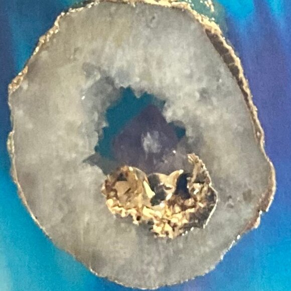 Quartz Crystal Geode Slice Necklace with an Amethyst Crystal Inside - Picture 2 of 2
